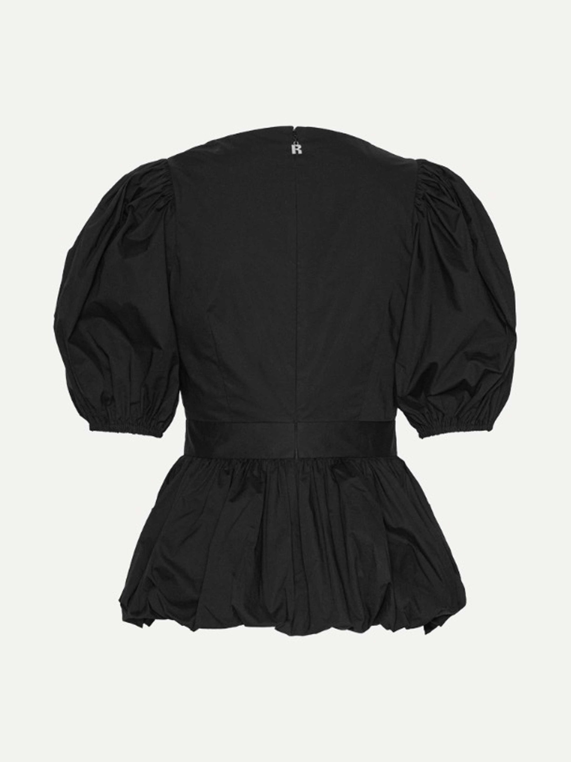 top noir avec manches bouffantes et détails fermetures 